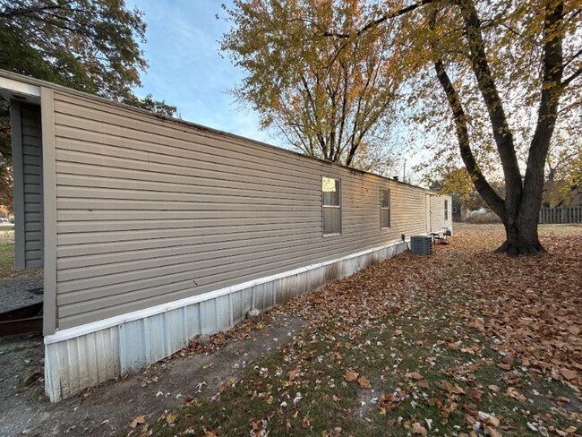 722 N Linn St, Frontenac, KS 66763 - photo 4