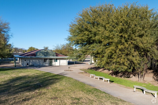 Green Fields School has a strong math and reading components and at each grade level.