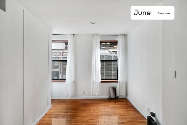41 W 46th St unit 5-A, New York, NY 10036 - photo 4