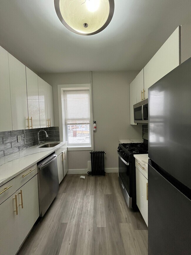 5809 Palisade Ave Unit 14, West New York, NJ 07093