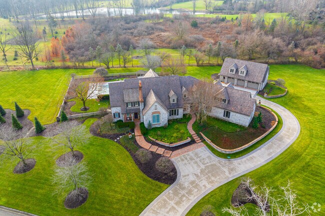 Southwest Fort Wayne contains sprawling properties with large homes.