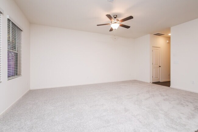 769 Shepard Rock Dr, Zebulon, NC 27597 - photo 5