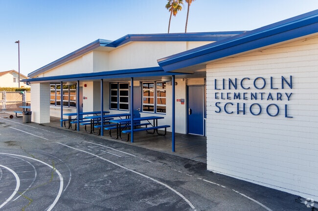 Lincoln Elementary School is part of the Torrance Unified School District.