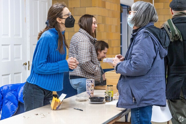Woodberry gardeners can attend a pop-up seed exchange sponsored by Baltimore Free Farm.