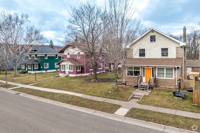 Morgan Park has a selection of cottage style homes.
