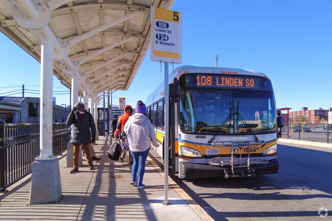 There are lots of great public transportation options in Downtown Everett.