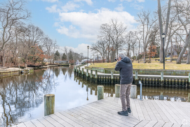 Get the perfect shot at Neville Park by Moriches.