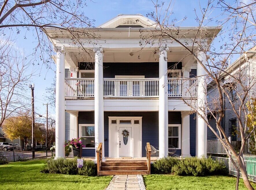 703 E Euclid Ave unit 1, San Antonio, TX 78212 - photo 1