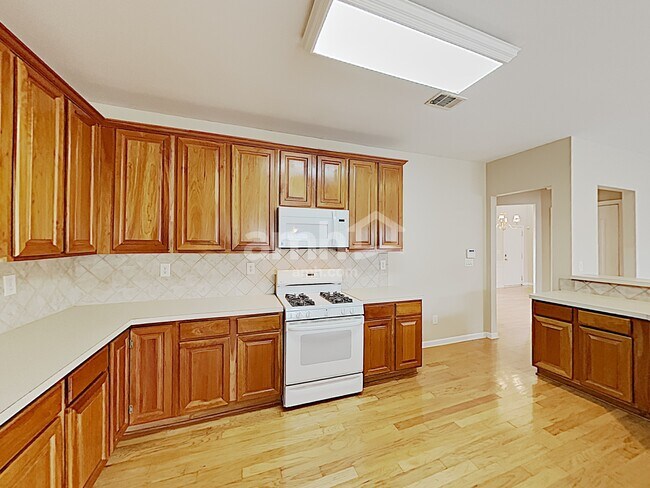 2065 Beckenham Walk Ln, Dacula, GA 30019 - photo 4