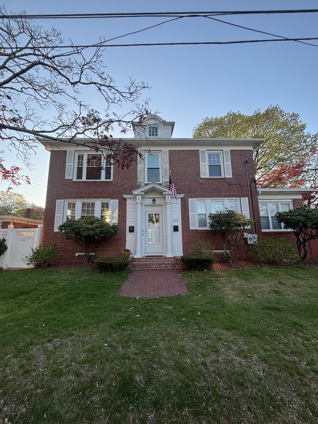 1376 Smith St Unit 2, North Providence, RI 02911