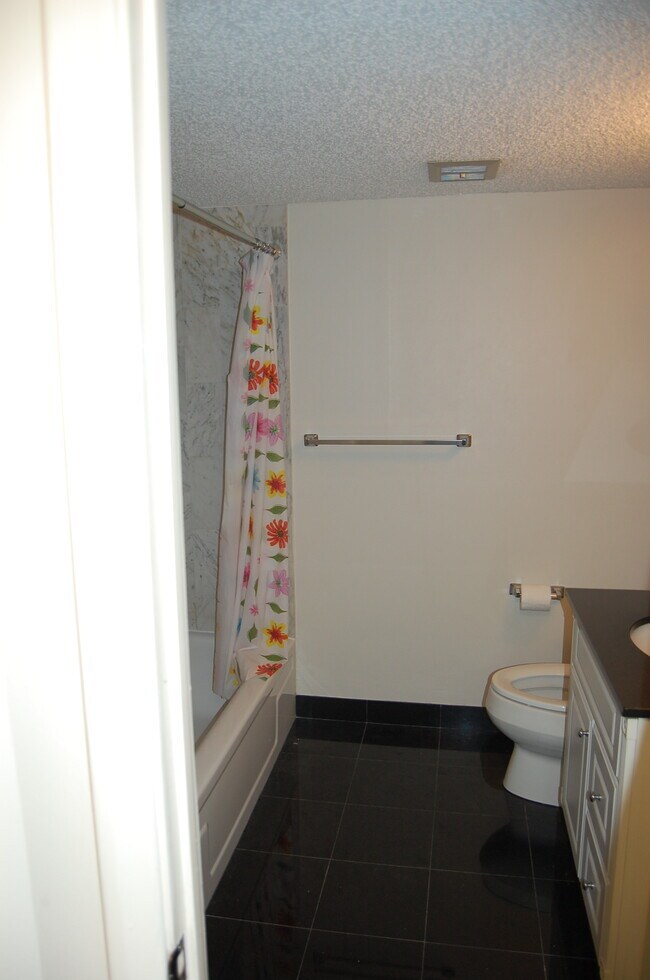 4013 N Ocean Dr unit 302, Fort Lauderdale, FL 33308 - photo 6