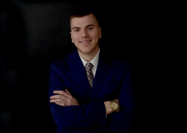 Agent Photo