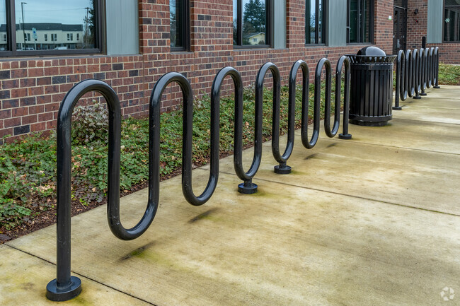 Students at Ellsworth Elementary School like to bike to school in Vancouver, WA/