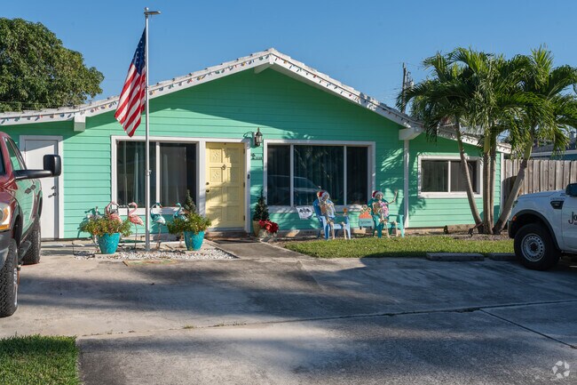 Carribean teal is a popular color amongst homeowners in Lantana Pines and throughout Florida