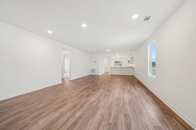 88 Griffin Dr, Childersburg, AL 35044 - photo 2