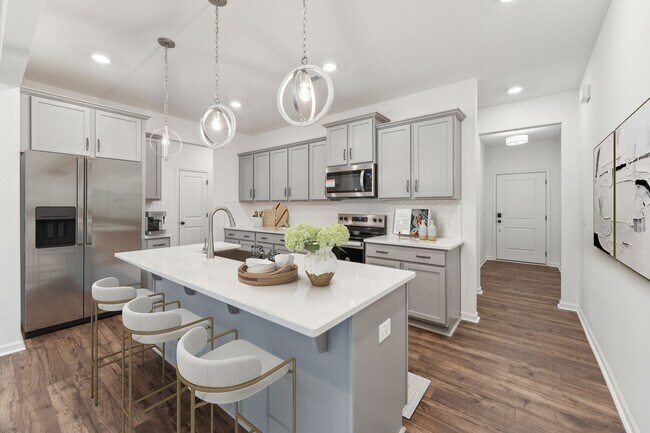 4505 Yadkinville Rd unit 36893151, Winston-Salem, NC 27106 - photo 5