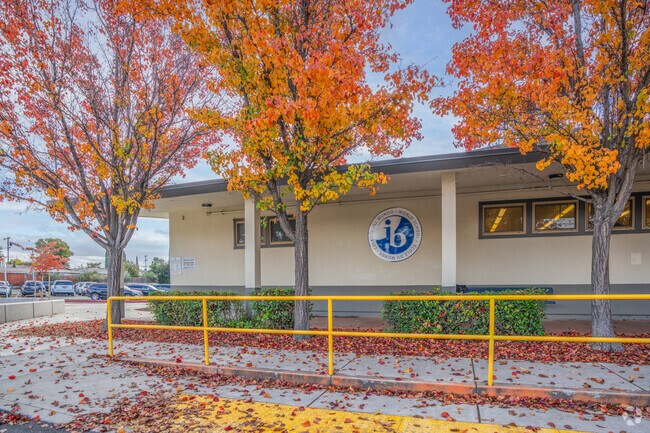 Joe Michell School serves grades 6-8.