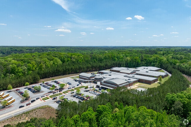 Sandtown Middle School has a student to teacher ratio of 16 to 1.