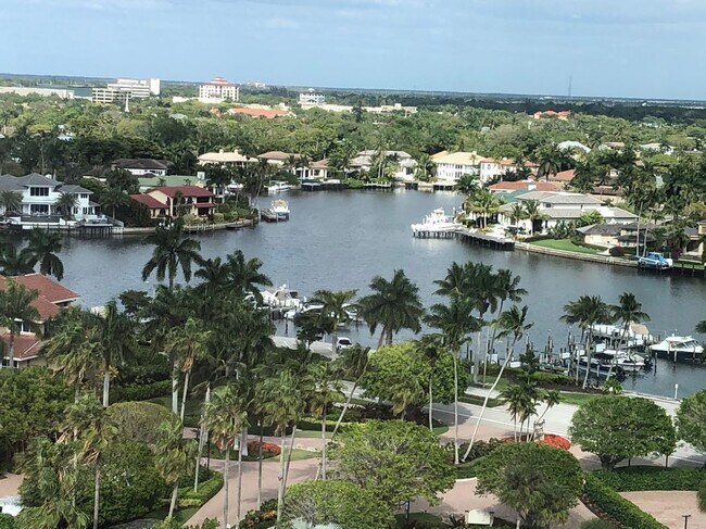 Esplanade Club, Naples, FL 34103 - photo 2