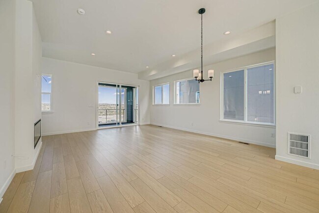 1735 Keystone Crest Ln, Colorado Springs, CO 80905 - photo 5