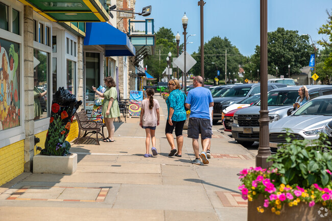 Enjoy shopping in the downtown area of Wabaunsee.