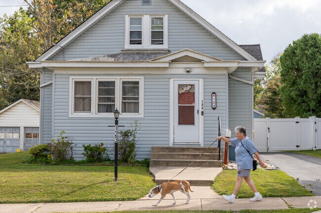 White Horse residents enjoy a very walkable neighborhood.