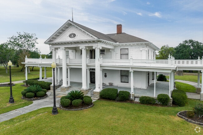 A beautiful colonial estate located in Port Arthur.