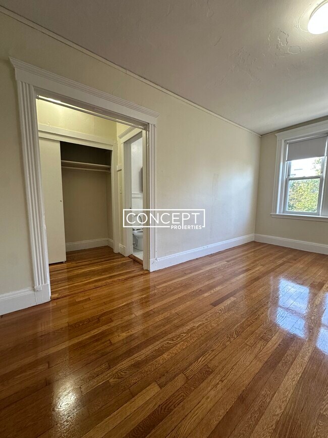 231-235 Park Dr unit 32GC, Boston, MA 02215 - photo 2