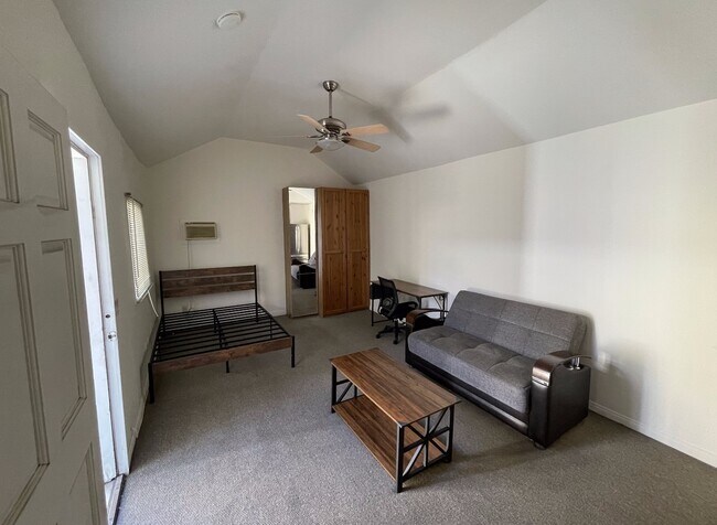 3525 S Budlong Ave unit 3525, Los Angeles, CA 90007 - photo 6