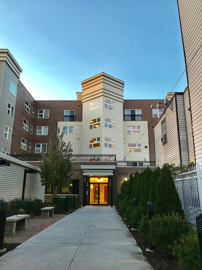 115 Bruen St, Newark, NJ 07105