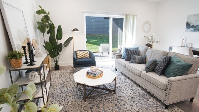 Ravello 192 & Ravello ll, Elkhorn, NE 68022 - photo 2