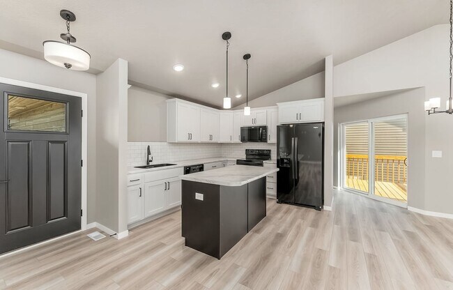 804 S Main St, Lennox, SD 57039 - photo 7