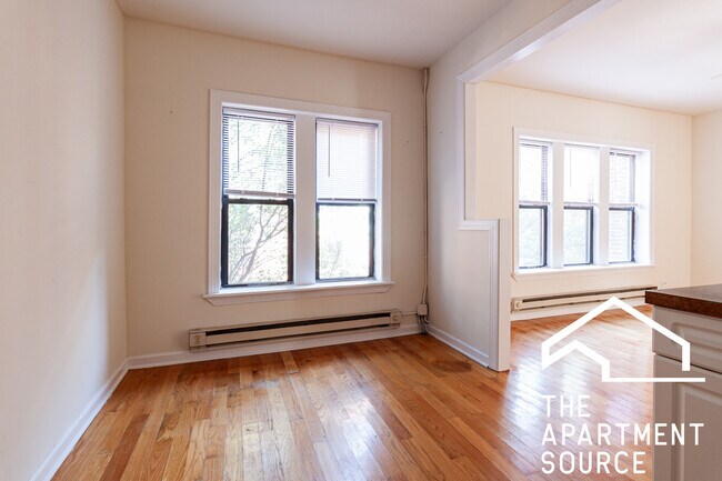 3823.5 N Fremont St unit W2, Chicago, IL 60613 - photo 5