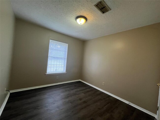 4142 Strathmore Dr, Montgomery, AL 36116 - photo 6