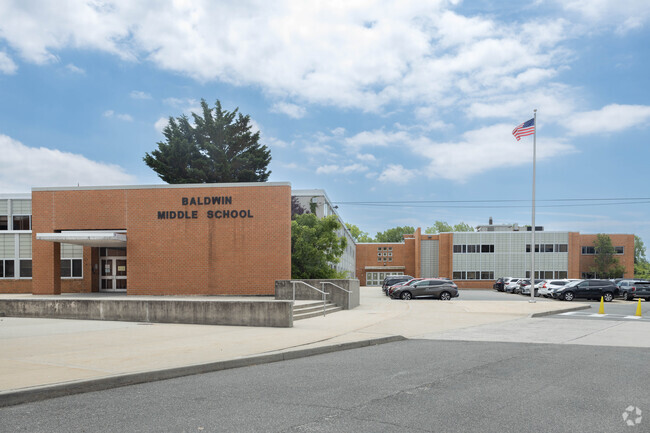 Approximately 1000 plus  students attend the Baldwin Middle School in Baldwin, NY.