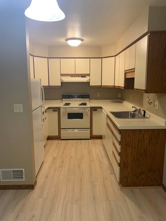 307 River St, Black River Falls, WI 54615