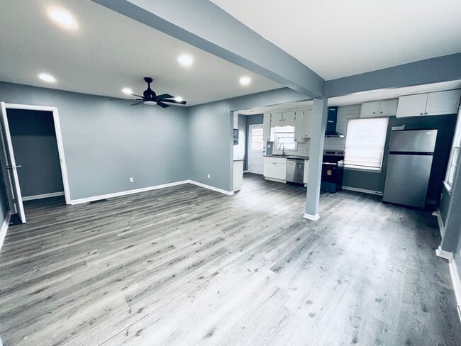 800 West Ave, Gainesville, GA 30501 - photo 2