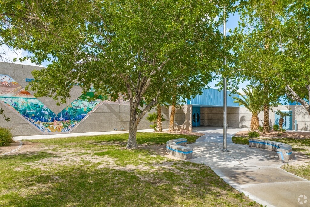 Dorothy Eisenberg Elementary School serves nearly 530 students in grades PK through 5th.