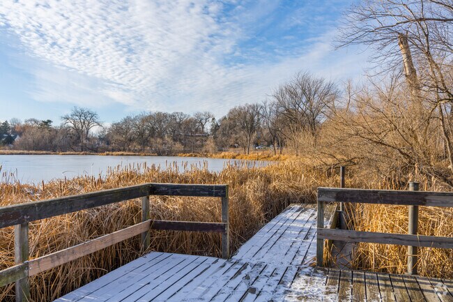 Diamond Lake Park has a fishing pier.