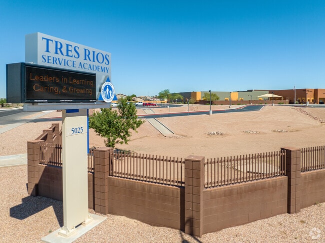 Tres Rios Elementary School signage.