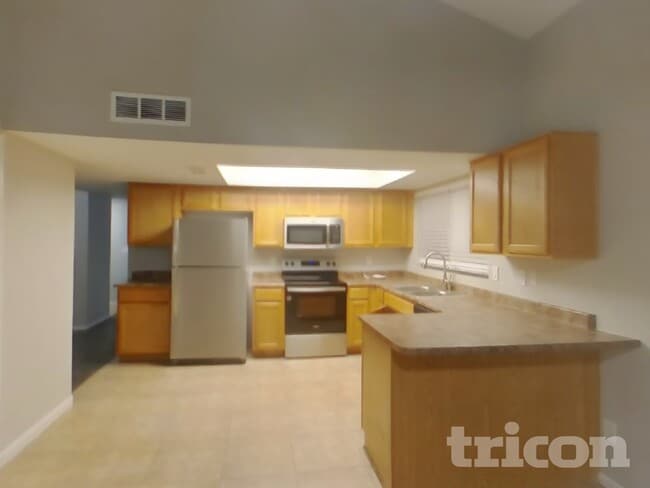 4901 W Dahlia Dr, Glendale, AZ 85304 - photo 5