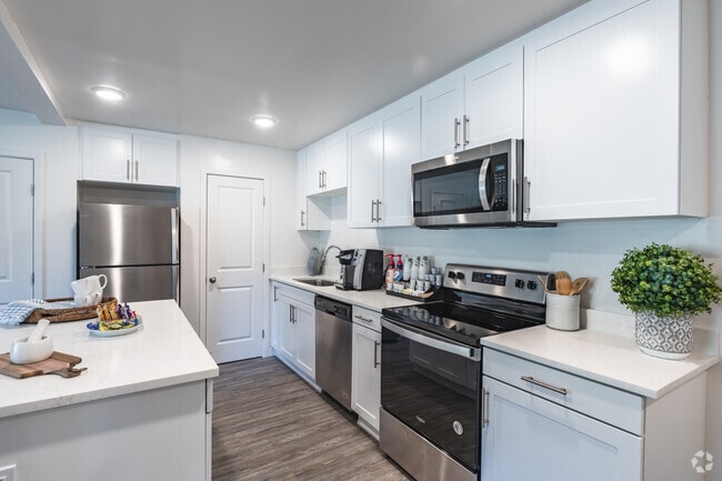 WINDSOR MANOR I, San Marcos, CA 92069 - photo 3