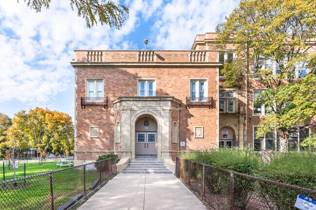 Mosaic School is a fine and performing arts magnet cluster school in the CPS network.