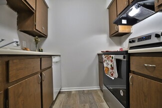 1420 W Glen Ave, Peoria, IL 61614