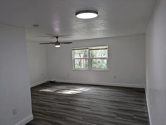 4315 Aegean Dr unit 254C, Tampa, FL 33611 - photo 2
