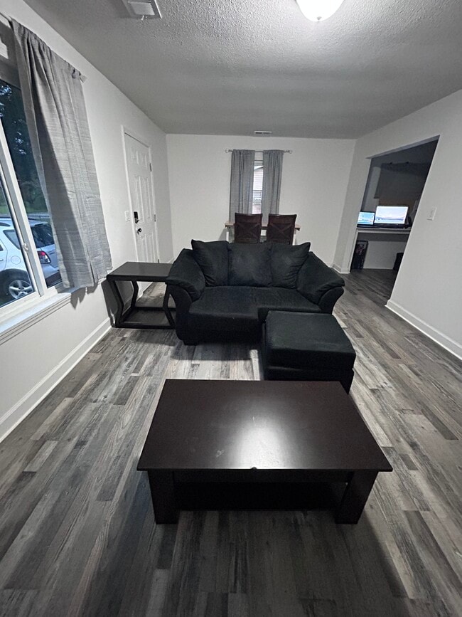 1223 Poplar Ave unit A, Nashville, GA 31639 - photo 2