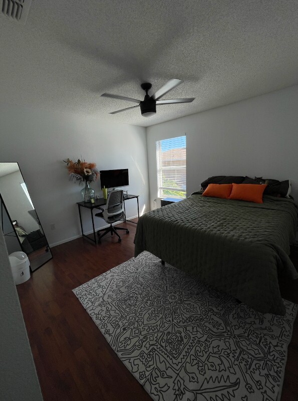 10042 Ian St, Orlando, FL 32825