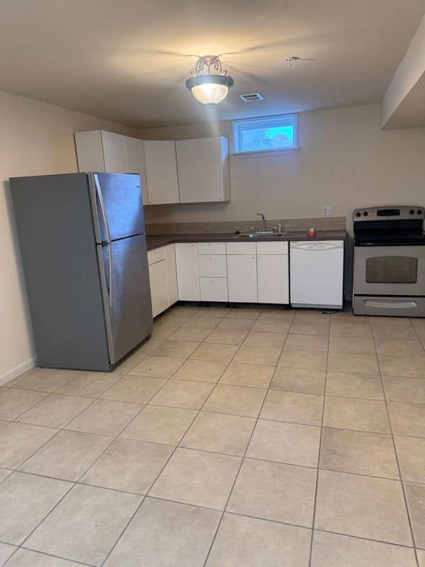 8701 Lindendale Dr, Laurel, MD 20707