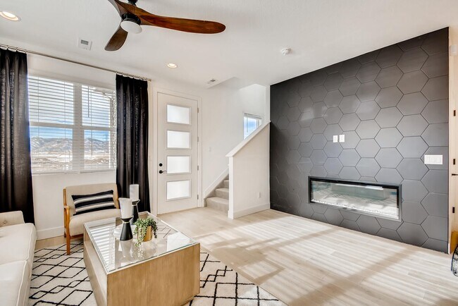 2777 Bear Springs Cir, Longmont, CO 80503 - photo 6