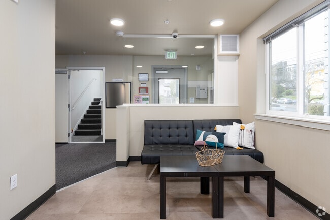Cantor Communal Lobby
